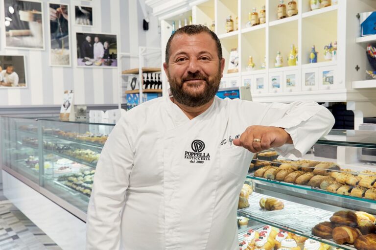 Pasticceria Poppella l’anima dolce di Napoli storia segreti e successo della pasticceria dei Fiocchi di Neve