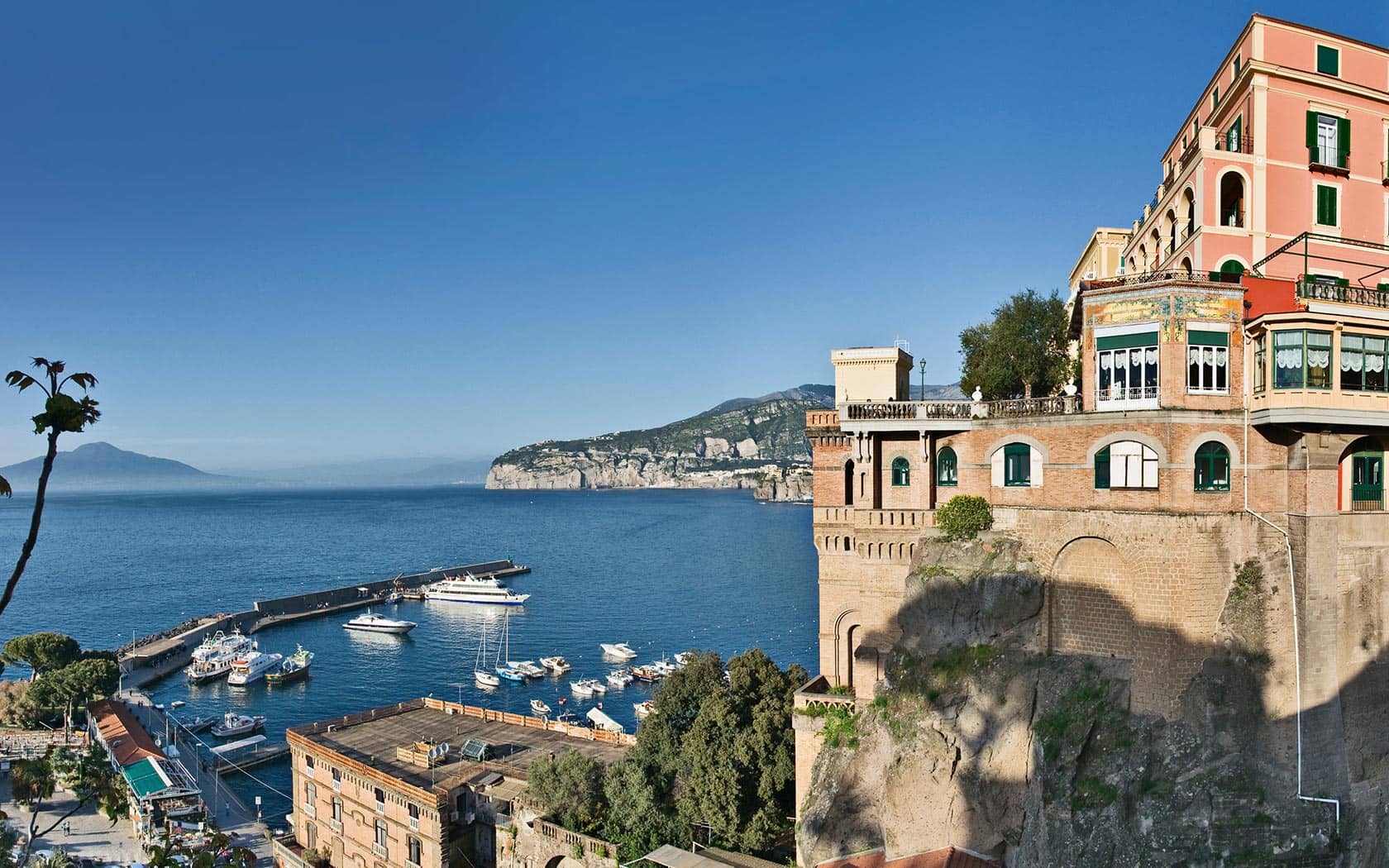 Private tours from Sorrento to Amalfi Coast, Pompeii and Naples